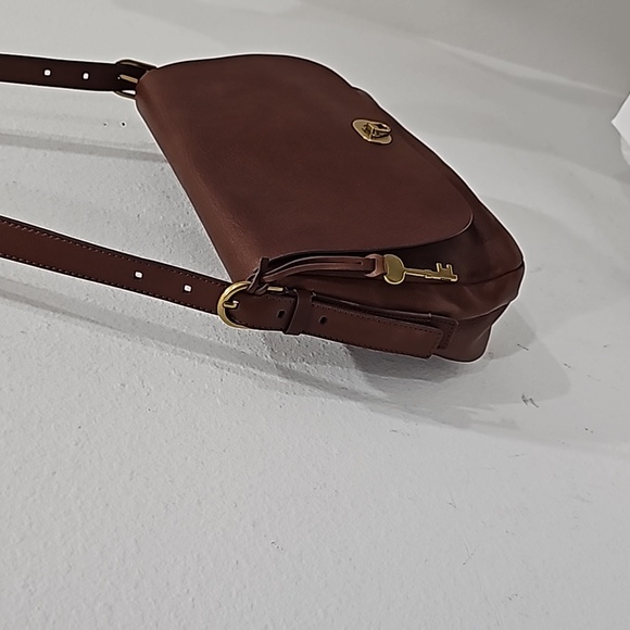 Fossil Women's Gabriella Brown Leather Flap Crossbody NWOT. - Picture 3 of 13
